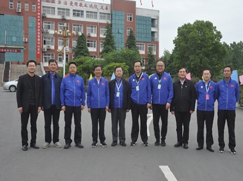 省市县有关领导莅临光山二高分校参加全国自行车公开赛开幕式